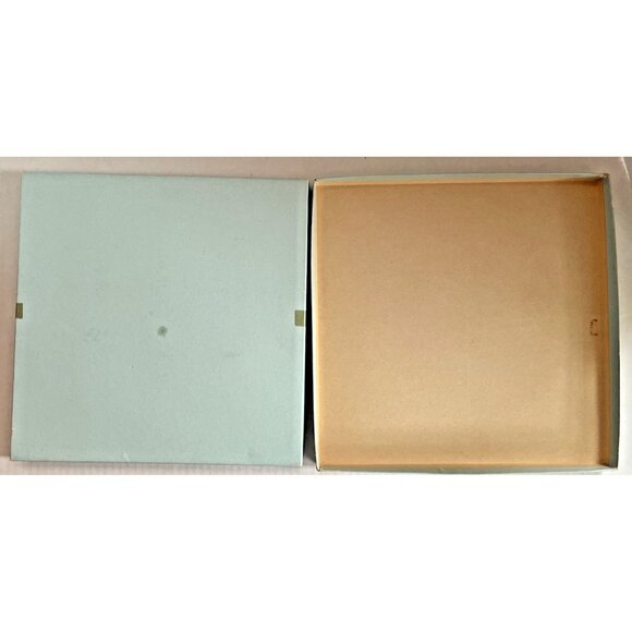 Vintage Heritage Embroidered Pillowcase Set Unused in Original Box 21 x 38" - Picture 5 of 5